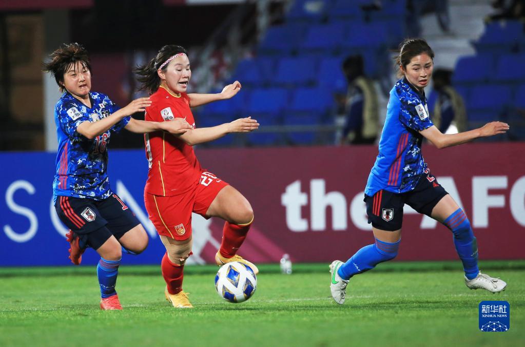 女足亚洲杯：中国女足逆风翻盘 点球击败日本晋级决赛