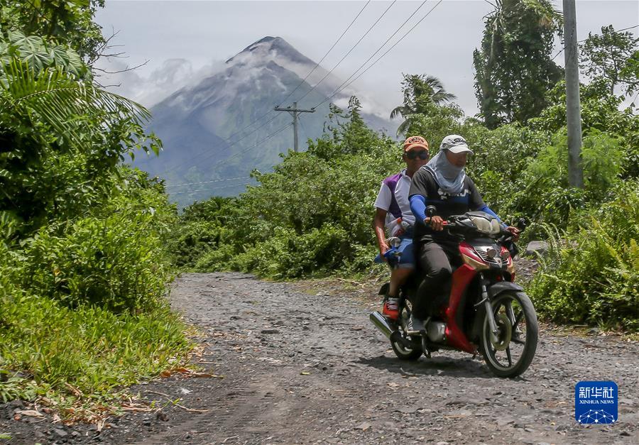 （國際·一週看天下）菲律賓最活躍火山噴岩漿