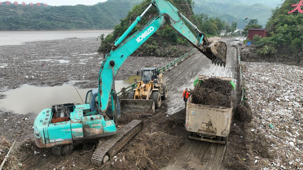 河北因强降雨公路断交864处 确保48小时内抢通