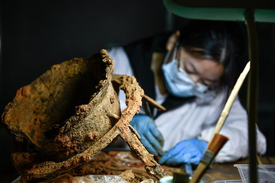 (新媒体专线·图文互动)(2)十大考古新发现探秘之七|每天的考古现场就像开“盲盒”