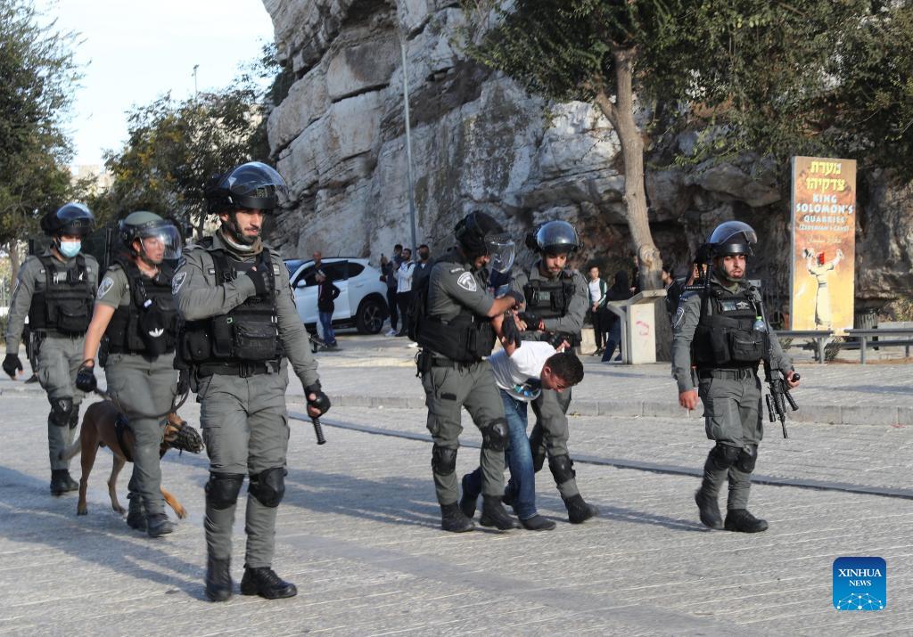 Clashes Break Out Between Israeli Police And Palestinians Near ...