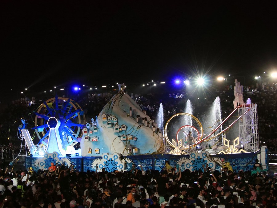 Mideast in Pictures Riyadh Season 2021 kicks off with parade Xinhua