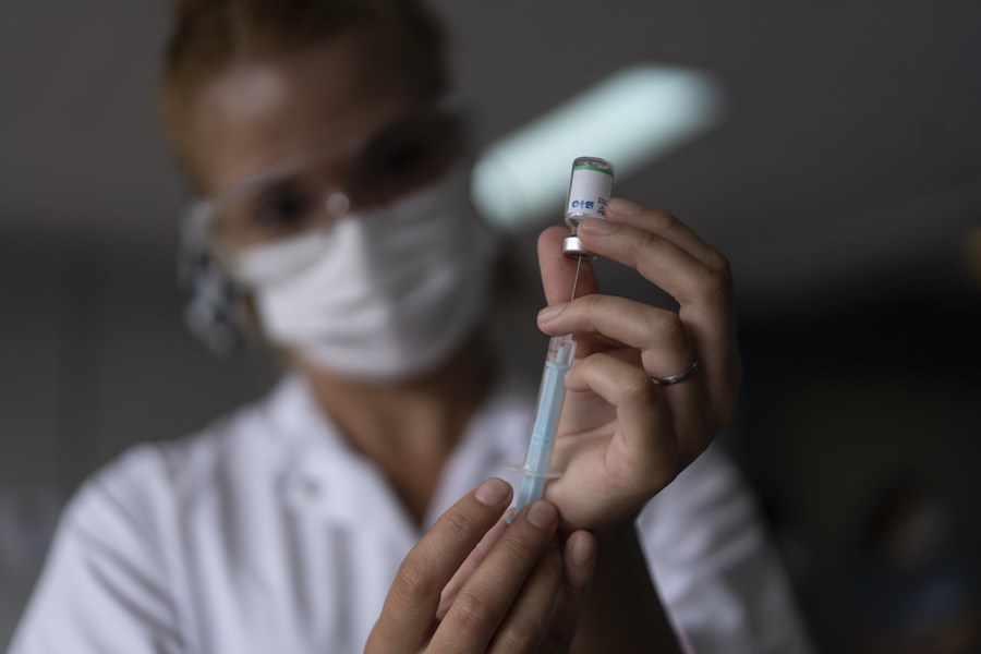 All Argentines must be vaccinated against COVID-19 by fall, says health