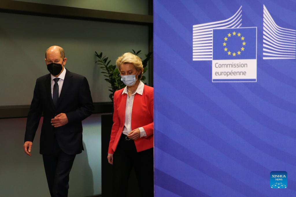 Scholz Pledges Support For Stronger Europe During First Trip Abroad As ...