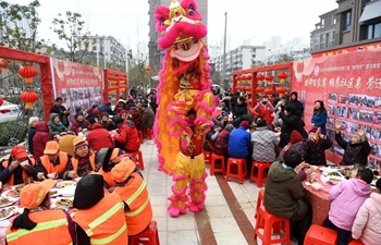 Street banquet held to celebrate upcoming Spring Festival