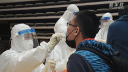 有他们,上海平静中透着力量