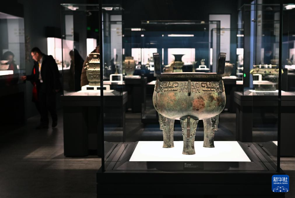 上海博物馆东馆启用中国古代青铜馆率先开放-新华网