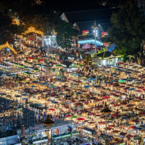 云南西双版纳：夜经济激发文旅新动