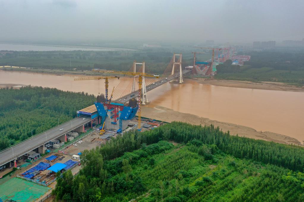 濟南黃河公路大橋擴建工程加速施工