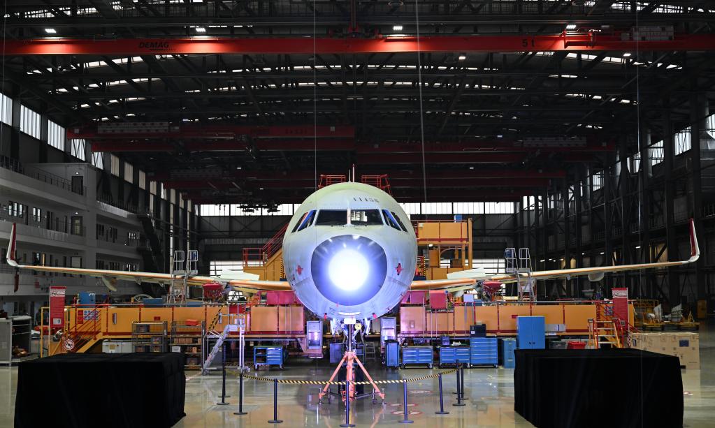 新華全媒+丨空客天津總裝線首次投産新主力機型A321