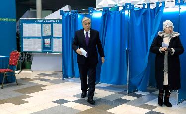 哈薩克斯坦舉行總統選舉