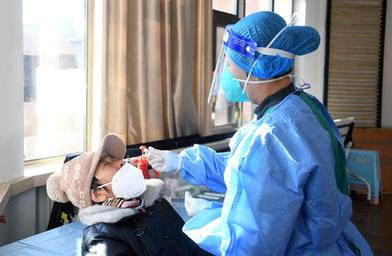 新華全媒+丨北京海淀：接種新冠疫苗第二劑次加強針 共築免疫“長城”