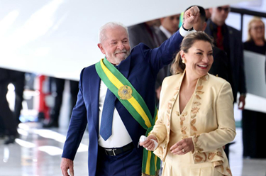 盧拉宣誓就任巴西總統 強調團結和重建