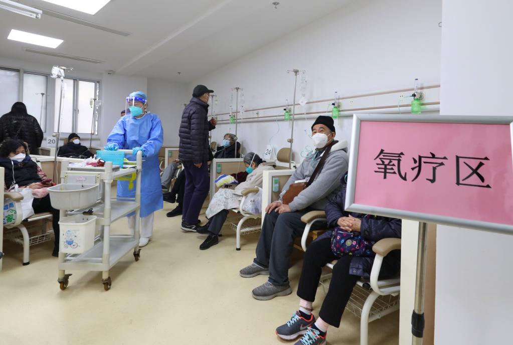 新華全媒+丨一線直擊：抓住“黃金72小時” 上海社區醫院助力重症救治關口“前移”