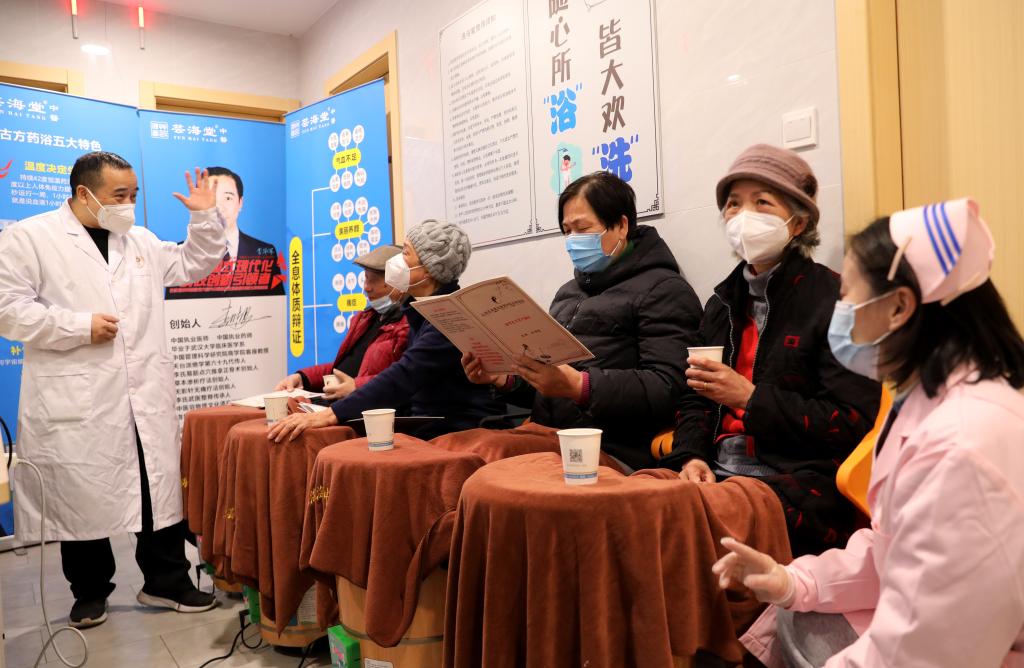 上海：關愛社區老人身心健康