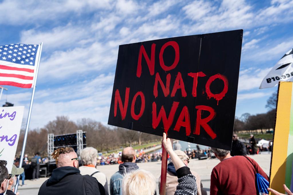 “不要更多戰爭”——反戰人士斥責美國“戰爭機器”拱火牟利
