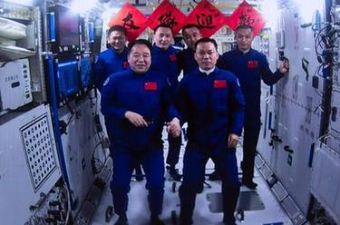 神舟十七號3名航太員順利進駐中國空間站