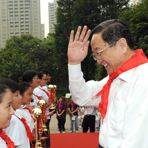 “多做实事不图虚名”——记中共中央政治局常委俞正声