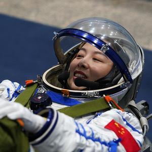 微信分享图 (新华全媒头条·图文互动)(3)飞天英雄征寰宇——记神舟十三号航天员