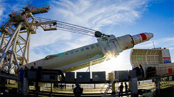 我国首次固体运载火箭海上发射试验成功