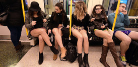 全球“无裤日”:不穿裤子乘地铁