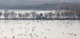 “三九”滑冰昆明湖