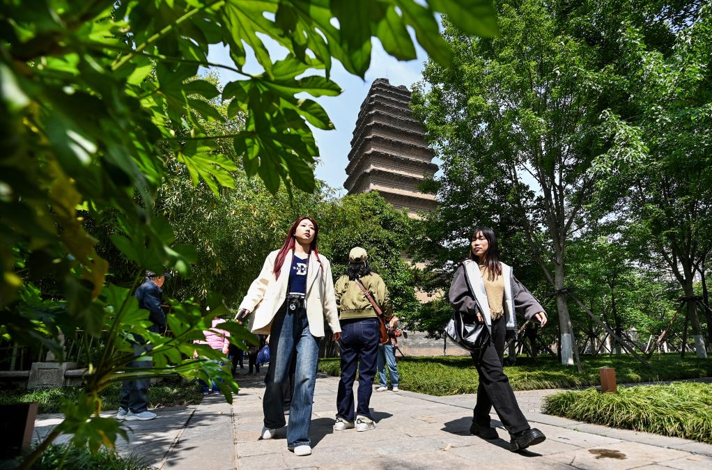 新华全媒+丨打卡古都西安的文化地标——小雁塔