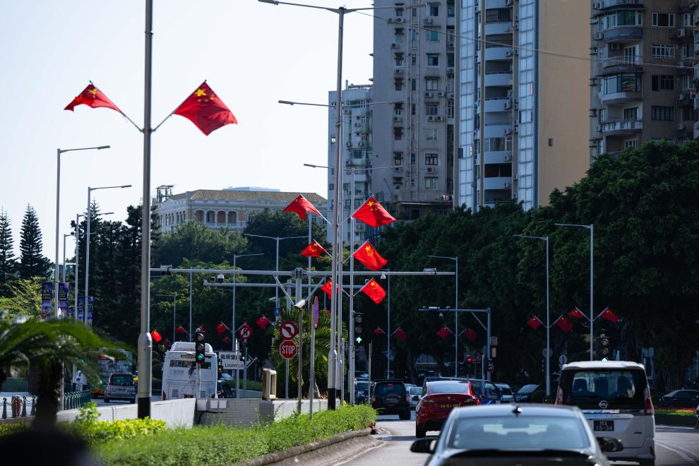 澳门：红旗飘飘 喜迎国庆