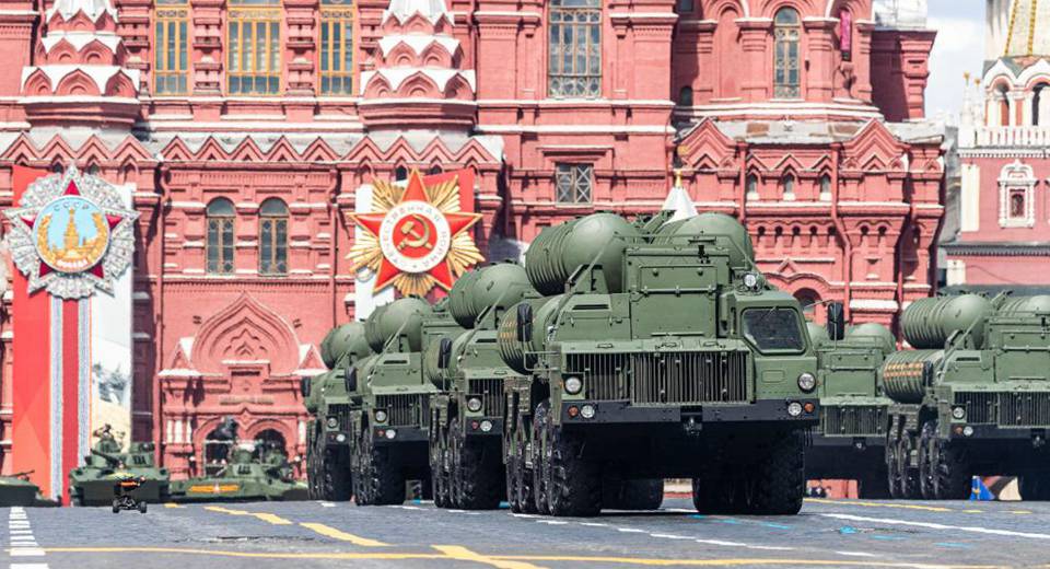 全球连线 | 普京国庆日呼吁团结 乌欲将武器改为北约标准